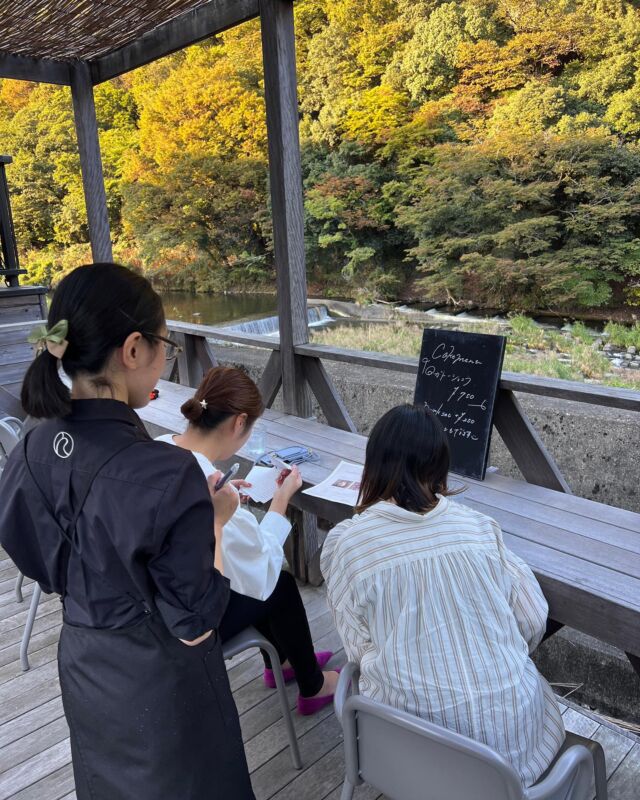 今日は楽天市場運営チーム会合日です。
打ち合わせは近所の川沿いカフェでやります。
自然に囲まれた環境で仕事できるのは幸せ。

#塩水健康法
#源気商会
#クリスタル岩塩
#塩水療法
#なぜ塩と水で
#塩G
#フードバンク
#えんむすび
⁡